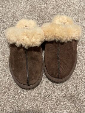 UGG Scufette II Brown Slides/Slippers Size 5